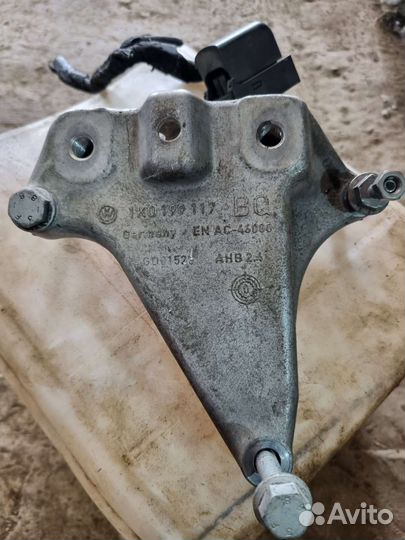 Кронштей опоры