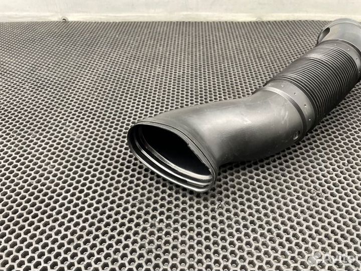 Патрубок воздушный левый Mercedes-Benz Cl-Class