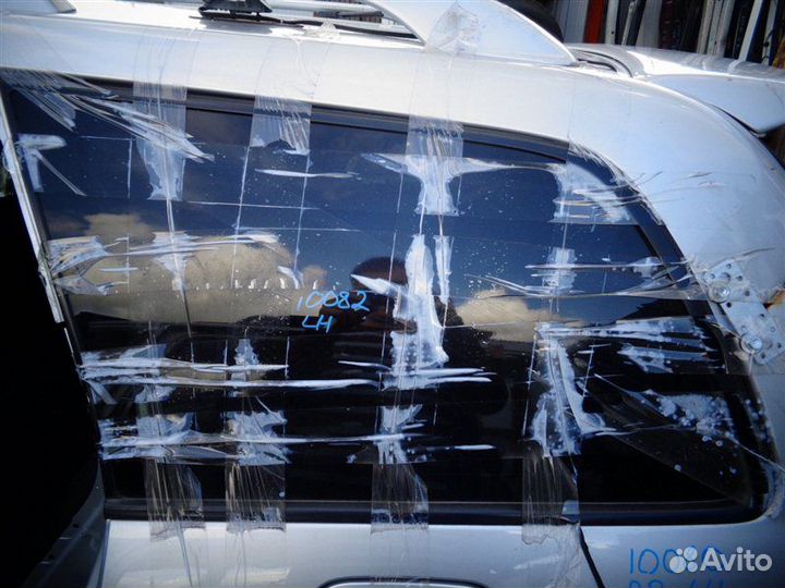 Стекло собачника заднее левое Toyota Corolla