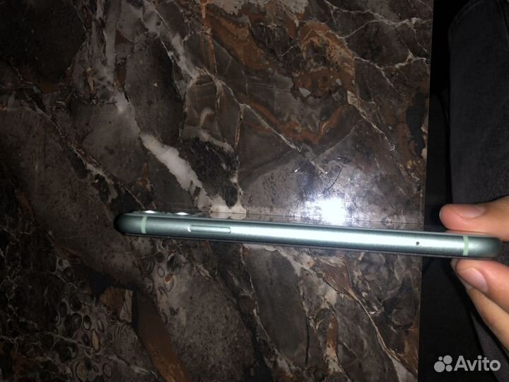 Apple iPhone 11