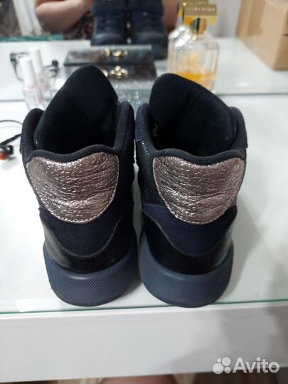 Демисезонные ботинки для девочки