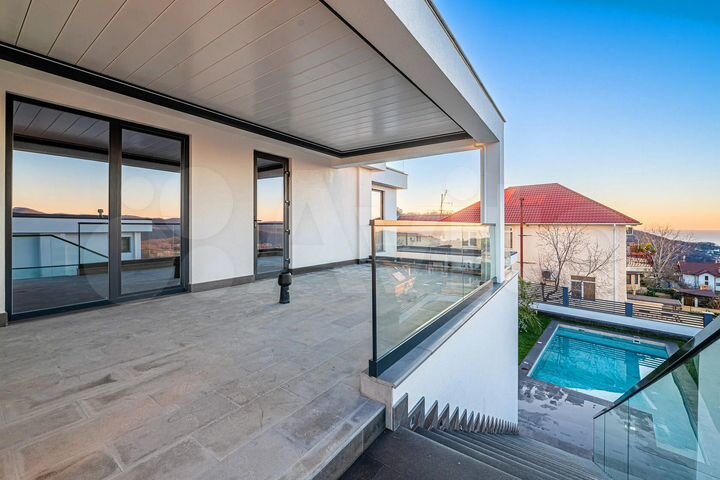 Дом 360 м² на участке 10 сот.