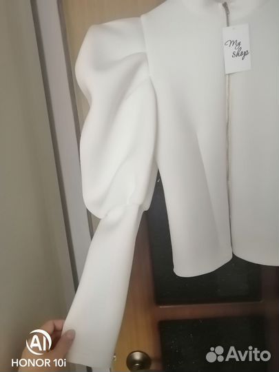 Блузка белая