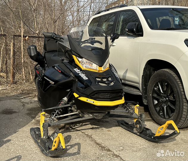 BRP Ski-Doo Renegade 900 Ace Turbo R