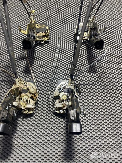 Замок двери Lifan X60