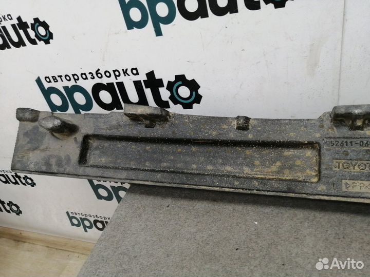 Абсорбер переднего бампера 52611-06370 Toyota