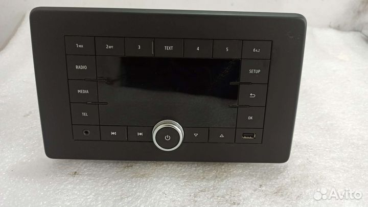 Штатная магнитола Renault arkana