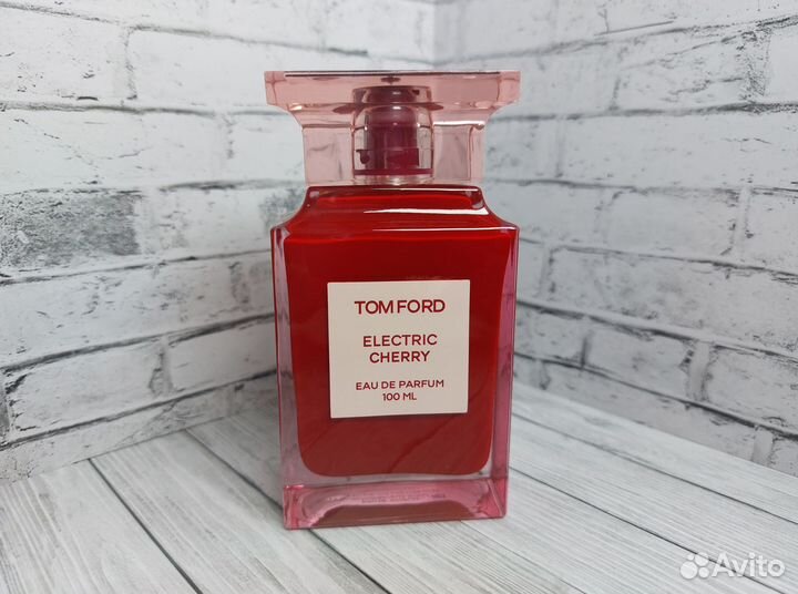 Унисекс духи Tom Ford Electric Cherry