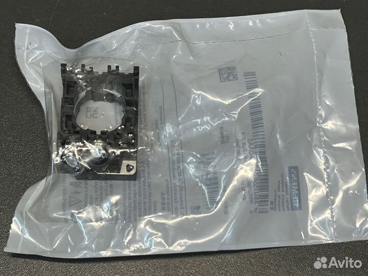 Siemens 3SU1550-0AA10-0AA0 новый, 1 шт