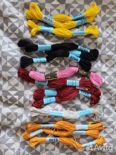 Для рукоделия и поделок(нитки мулине, бирки)