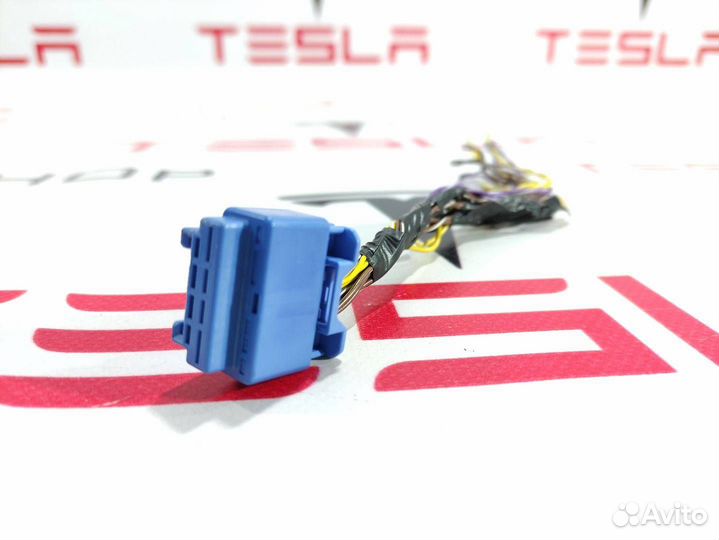 Разъем (фишка) проводки Tesla Model S рест. 2018