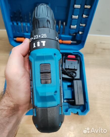 Шуруповерт ударный makita 21v +биты