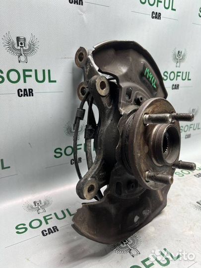 Кулак поворотный передний левый Toyota Yaris 2009