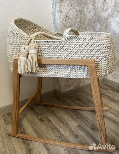 Люлька с подставкой-качалкой для малыша