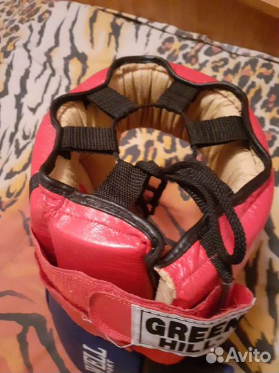 Шлем и лапа боксерская