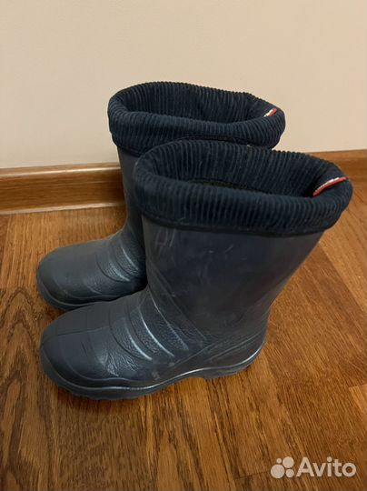 Непромокаемые утепленные легкие сапожки Lemigo