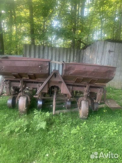 Картофеле сажалка