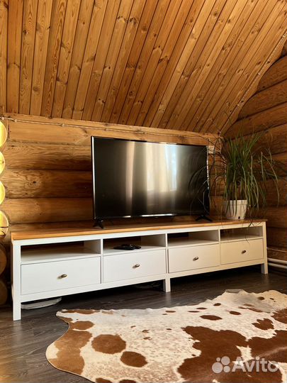 Тумба под телевизор