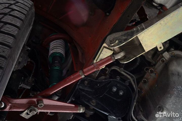 Кронштейны крепления реактивных тяг Nissan Skyline