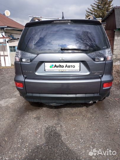 Mitsubishi Outlander 2.4 CVT, 2011, 235 300 км