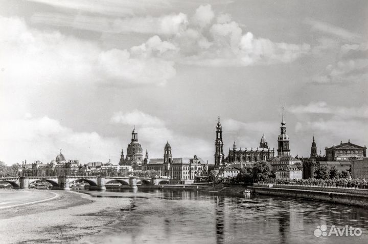 Продам комплект открыток 