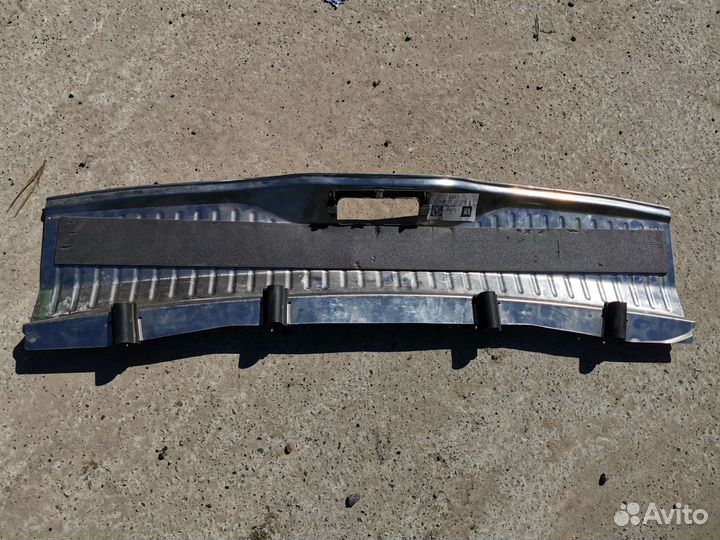 Накладка панели багажника Опель Астра Н универсал