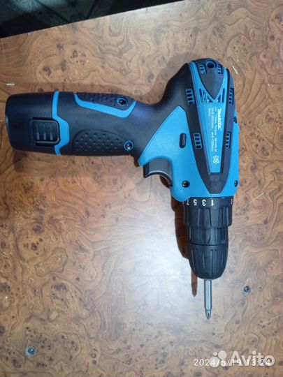 Шуруповерт makita 12v новый