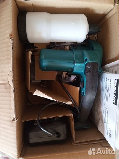 Аккумуляторная алмазная пила Makita