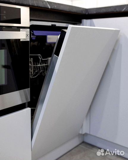 Кухонный гарнитур в стиле минимализм