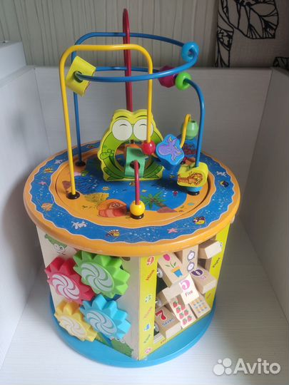 Бизиборд (бизидом) с лабиринтом