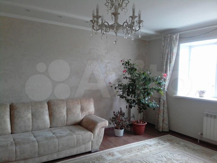 Коттедж 285 м² на участке 10 сот.