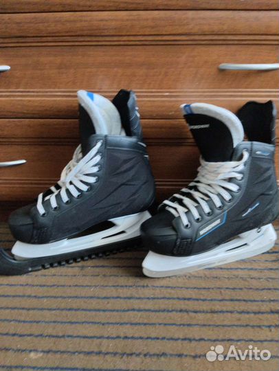 Коньки хоккейные