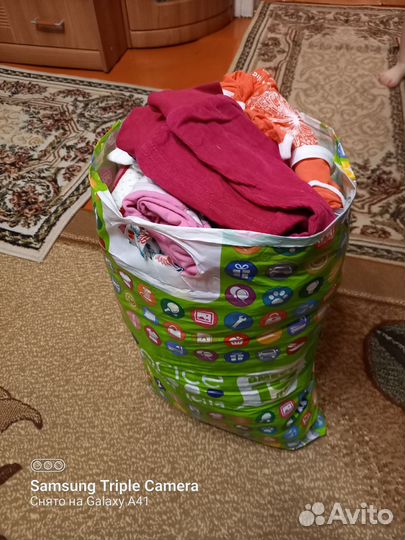 Вещи пакетом на девочку отдам бесплатно