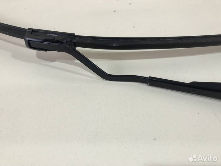 Поводок стеклоочистителя передний левый Hyundai So