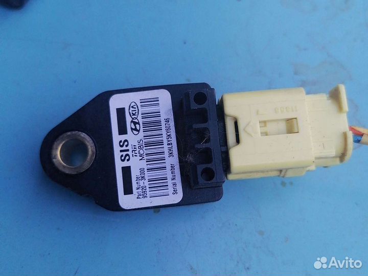 Хендай i30 датчик удара