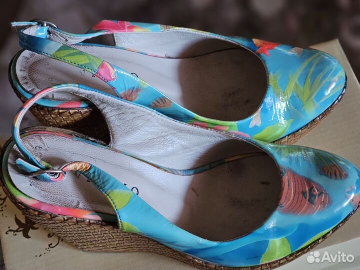 Босоножки женские с закрытым носом