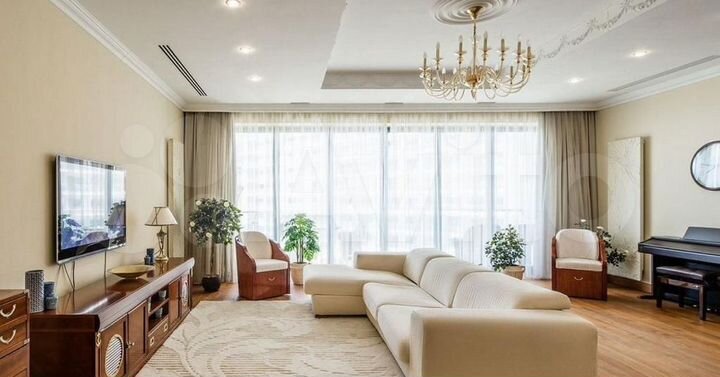 2-к. квартира, 150 м², 11/18 эт.