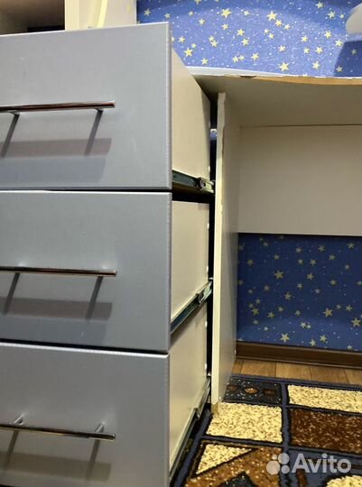 Письменный стол