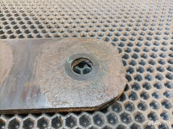 Серьга рессоры передней