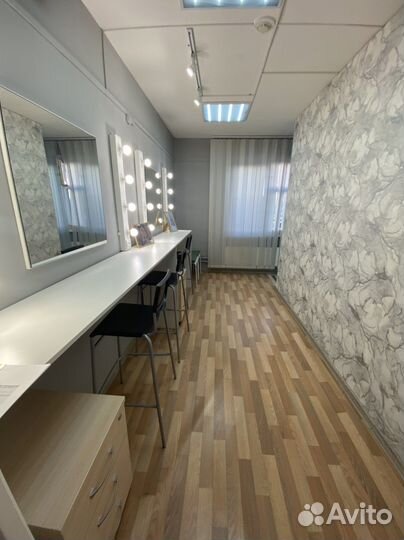 Стойка для визажистов