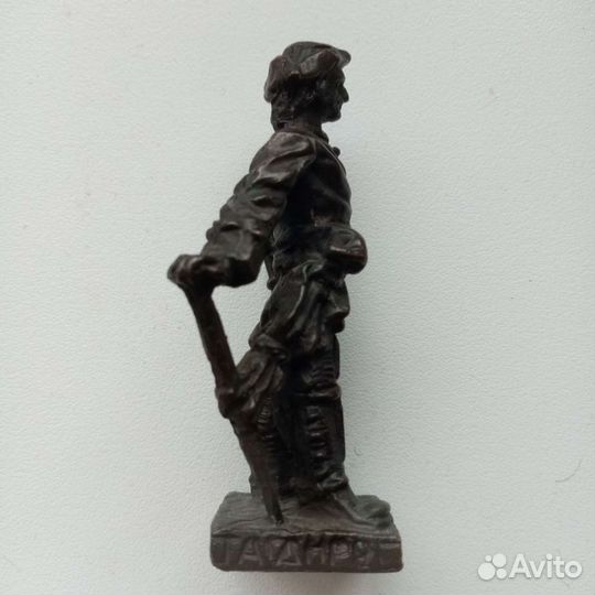 Миниатюра Пётр 1 бронза