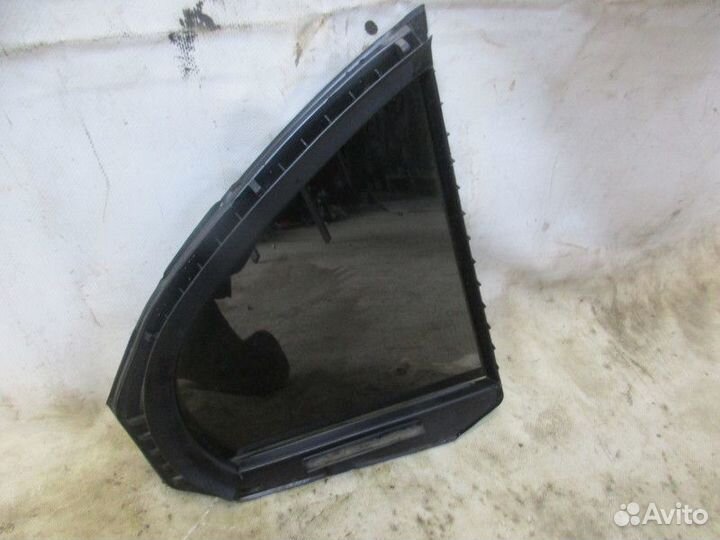 Стекло двери задней левой форточка Mitsubishi Lanc