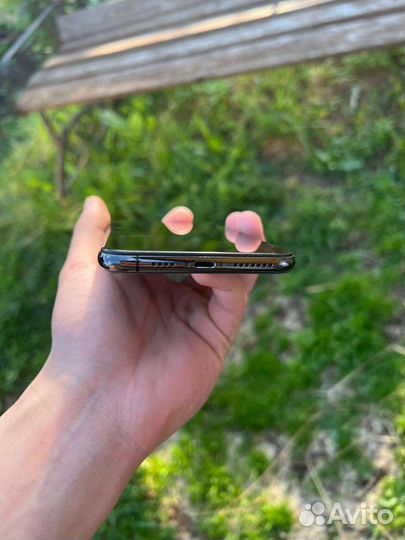 Телефон iPhone xs max