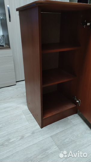 Шкафчик