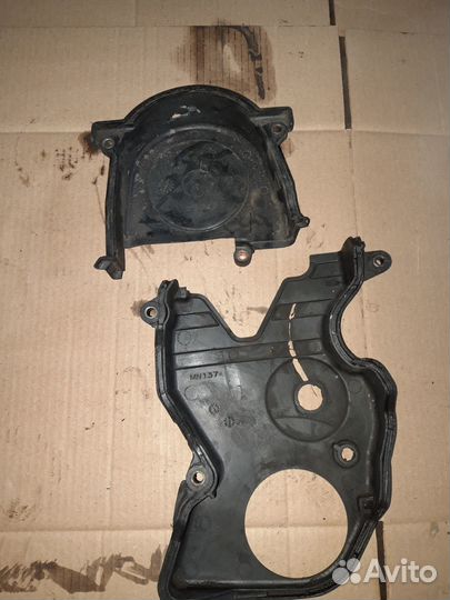 Клапанная крышка, масляный поддон mitsubishi 4G18