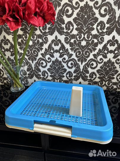 Лоток для собак со столбиком