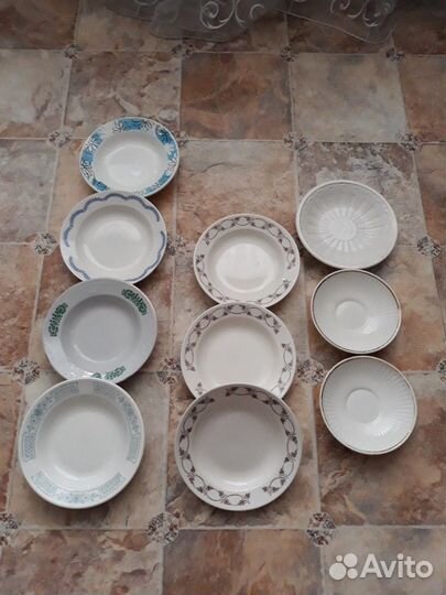 Тарелки глубокие и плоские