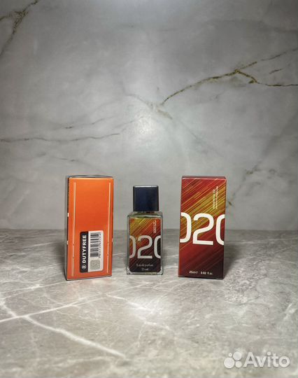 Escentric molecules 02