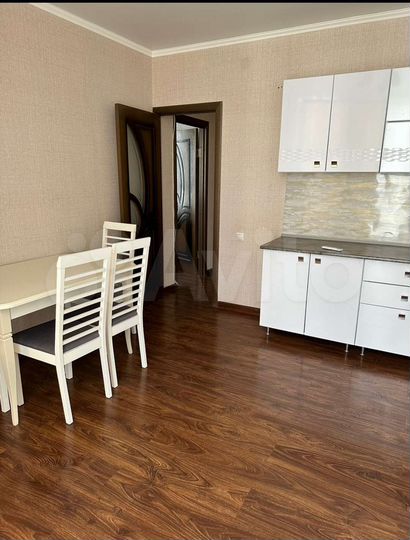2-к. квартира, 65 м², 6/8 эт.