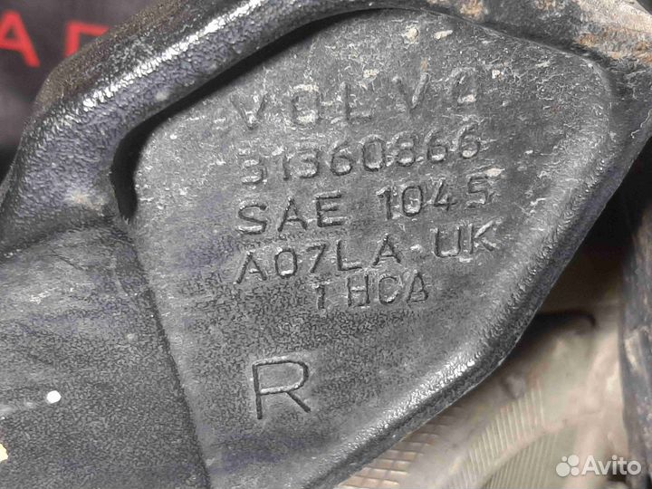 Рычаг задний правый Volvo S90